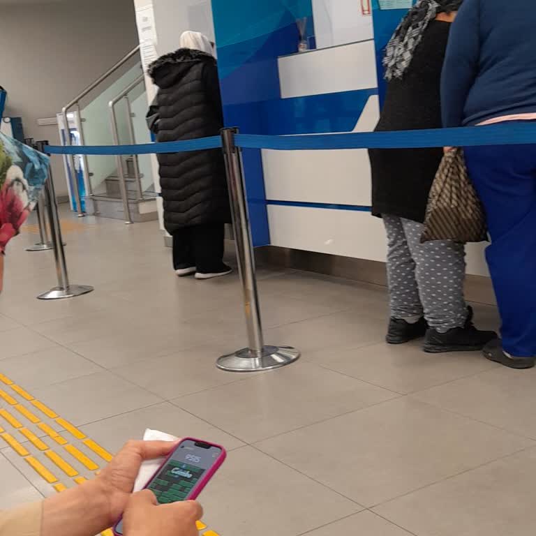 Halkbank Sancaktepe Şubesinde Anne Kartı İşleminde Personel Eksikliği