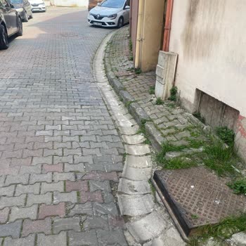 Rögar Kapağından Kaynaklanan Lastik Hasarı Ve 16 Bin TL Tazminat Talebi