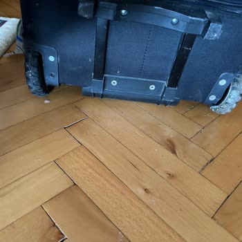 Ajet Uçuşunda Valiz Kırılması Ve Rapor Oluşturulamaması