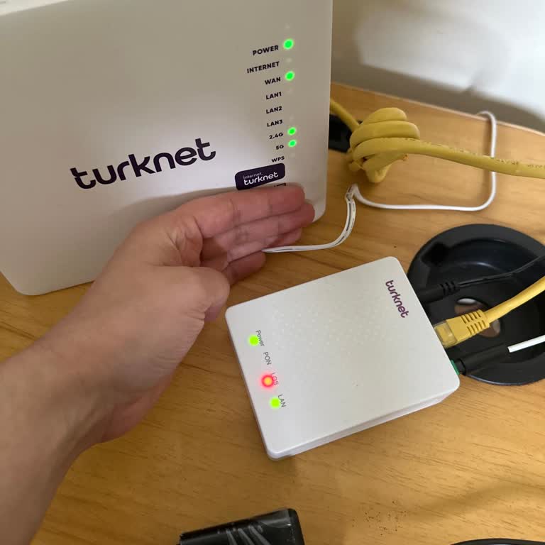 Altyapı Çalışması Bildirimsiz Yapıldı, İnternetsiz Kaldım Ve Mobil Veri Masrafı Ödedim