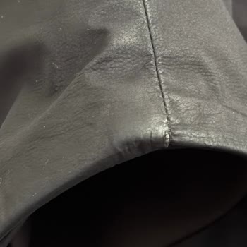 Mi Abrigo Massimo Dutti Se Rompe Rápidamente, Exijo Cambio