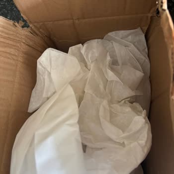 Estee Lauder Siparişinde Korumasız Paketleme Şikayeti