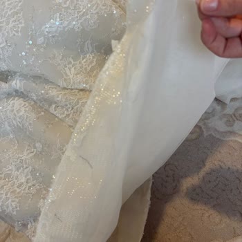 Yanlış Kıyafet Gönderimi Ve Kirli Gelinlik İle Yaşanan Mağduriyet