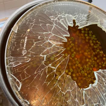 Korkmaz Çelik Tencerenin Cam Kapağı Patladı Güvenlik Endişesine Neden Oldu