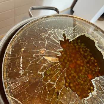 Korkmaz Çelik Tencerenin Cam Kapağı Patladı Güvenlik Endişesine Neden Oldu