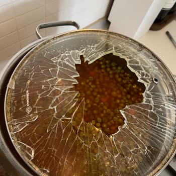 Korkmaz Çelik Tencerenin Cam Kapağı Patladı Güvenlik Endişesine Neden Oldu