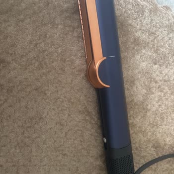 Dyson Saç Düzleştiricisi Yoğun Duman, Yanık Kokusu Ve Güvenlik Işığı Arızası