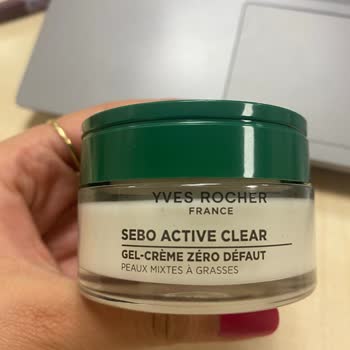 Yves Rocher Sebo Active Clear Yüz Kremi Cildimde Şiddetli Yağlanma Ve Sivilcelere Yol Açtı