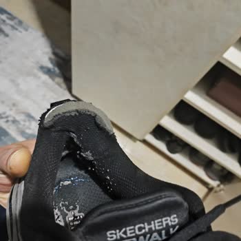 Erken Dağılan Skechers GO Walk Arch Fit 2.0 Seared Ayakkabı İçin İade Talebi