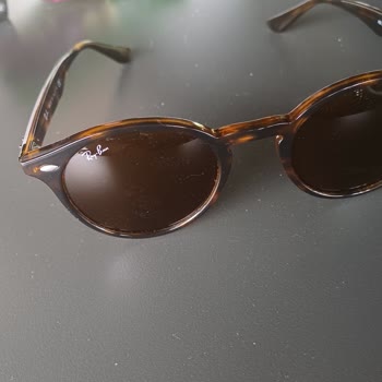 Atasun Optik'te Rayban Gözlüğünün Camında Boya Atması Ve Ücretsiz Değişim Talebi