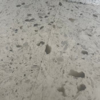 Şanlıurfa Karaköprü'de Çatlayan Ve Solan Tezgahın Ücretsiz Değişimi Talebi