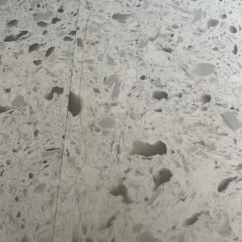 Şanlıurfa Karaköprü'de Çatlayan Ve Solan Tezgahın Ücretsiz Değişimi Talebi