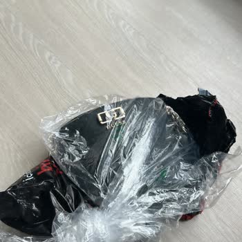 Markalı Çanta Online Siparişinde Paketsiz Gönderim Ve Müşteri Hizmetlerinden Çözüm Yokluğu