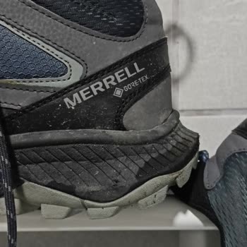 Merrell Gore-Tex Boots Leak Water During Normal Daily Use