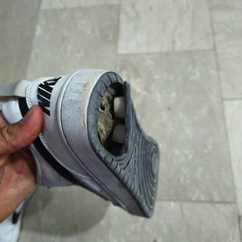 Nike Ayakkabısının Tabanı Açıldı, Kullanıcı Hatası İddiası Kabul Edilemiyor