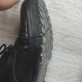 Kısa Sürede Yırtılan Taban Ve Çözüm Bulamayan Mağaza İletişimi
