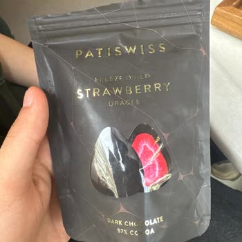 Patiswiss Kurtlu Çilekli Çikolata Ürünü Sağlık Riski