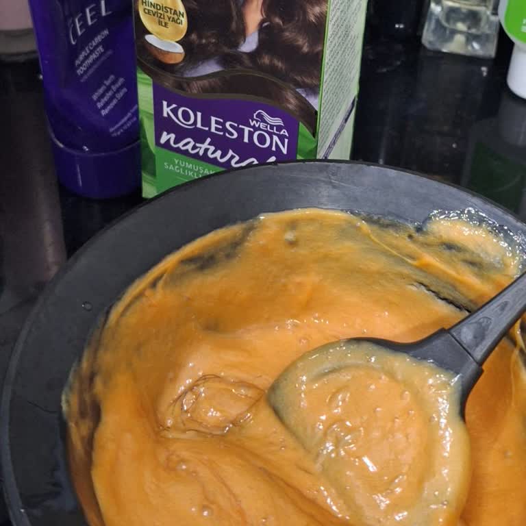 Koleston Saç Boyası Saçımı Siyaha Dönüştürdü