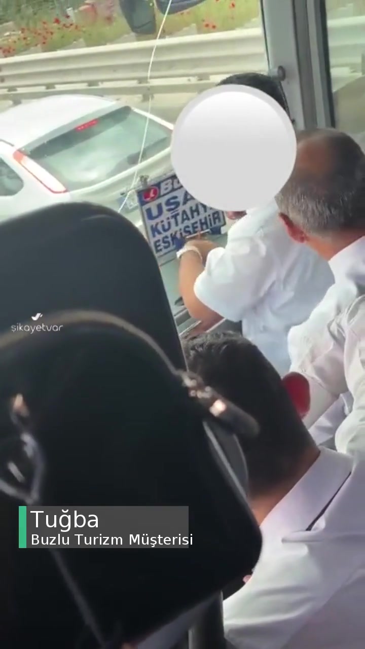 Buzlu Turizm Seyir Halinde Sigara İçilmesi videonun kapak resmi