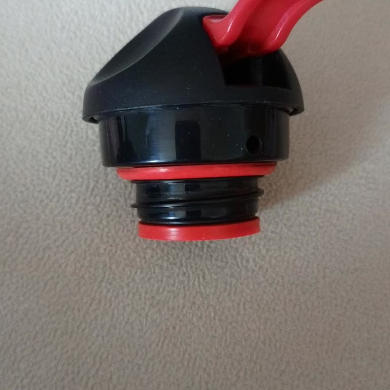 Termos Kapağının Kısa Sürede Kırılması Ve Mağazanın Sorumsuz Tutumu