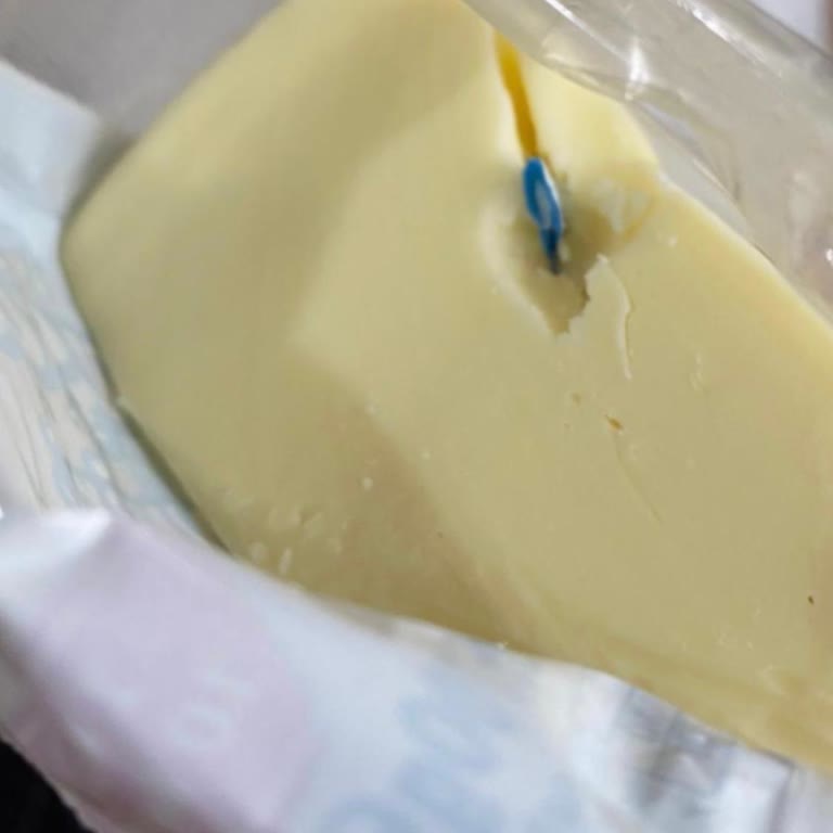 Pınar Kaşar Peynirinde Küflü Ürün Ve Kağıt Parçası Sorunu