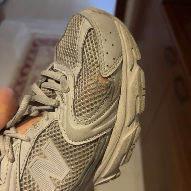 New Balance 530 Ayakkabısında Kısa Sürede Delik Oluştu Ve Satıcı İade Reddetti