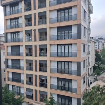 Kompostolar Yaya Güvenliğini Tehdit Ediyor: Maltepe Cevizli Mahallesi