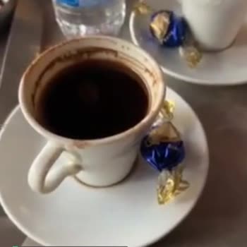 Kahve Dünyası Piazza Avm Şubesi Çöp İçinde