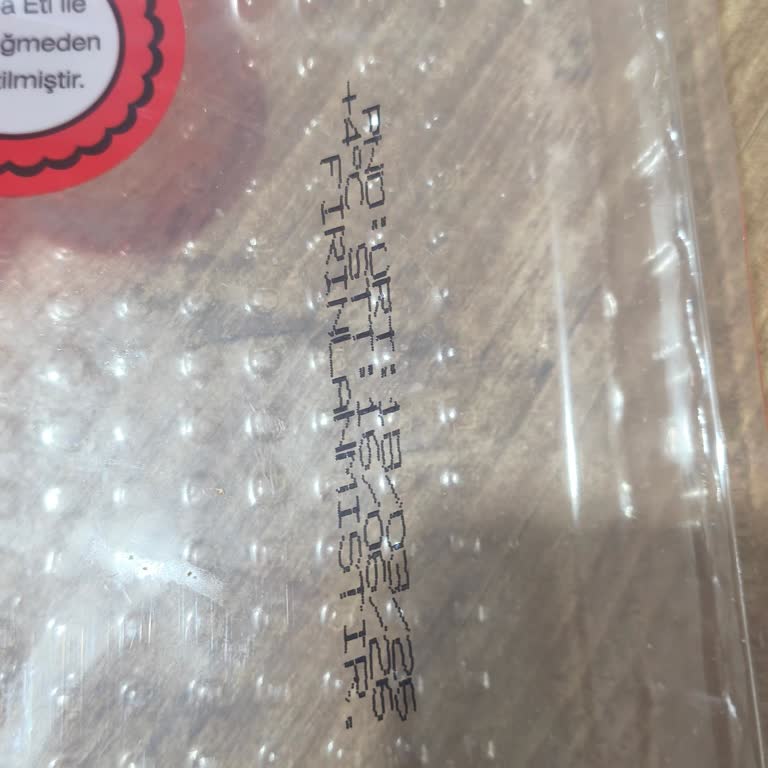 Kaşık La Markalı Dondurulmuş Üründe Plastik Parça Bulunması Ve Damağa Saplanması