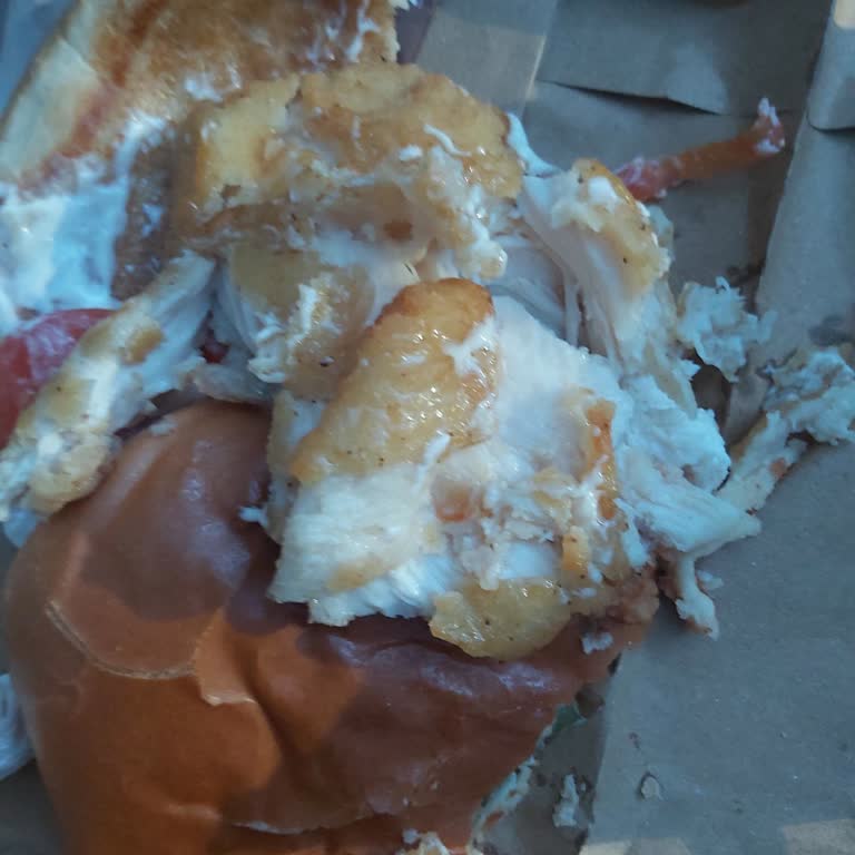 Çiğ Burger King Ürünü Ve Cevapsız Müşteri Hizmetleri