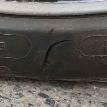 Yeni Peugeot’da 240 Km Sonra Michelin Lastik Patlaması Güvenlik Endişesi