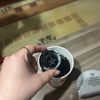 İçecekte Plastik Parça Bulunması Hijyen Ve Sağlık Endişesi