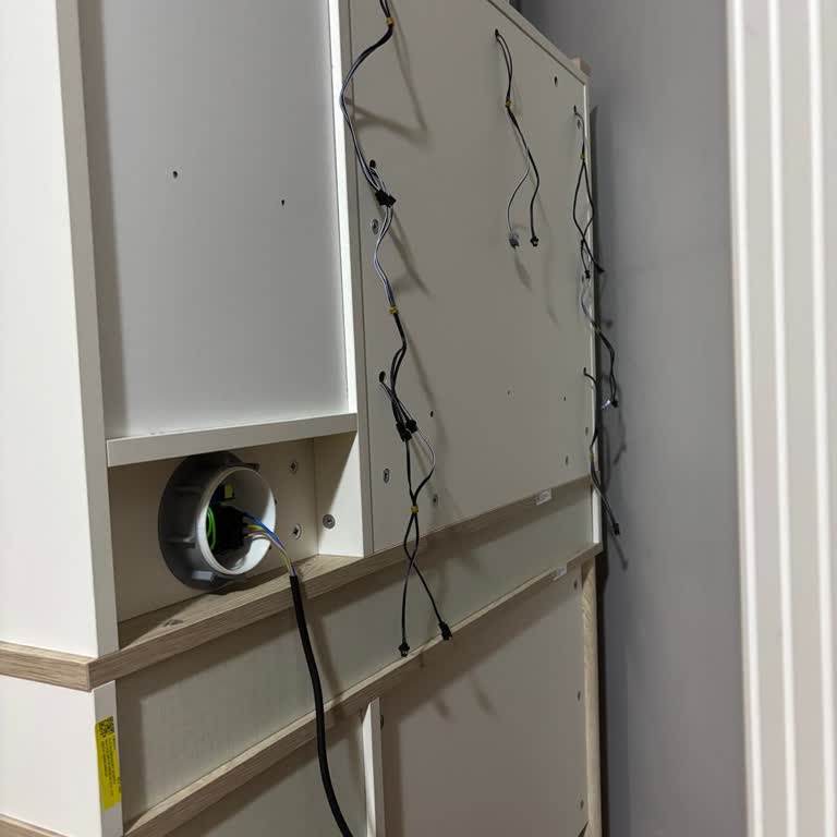 Kayseri Lajivert Şubesinde Işıklı Makyaj Masası Teslimatında Adaptör Eksikliği Ve Servis Gecikmesi