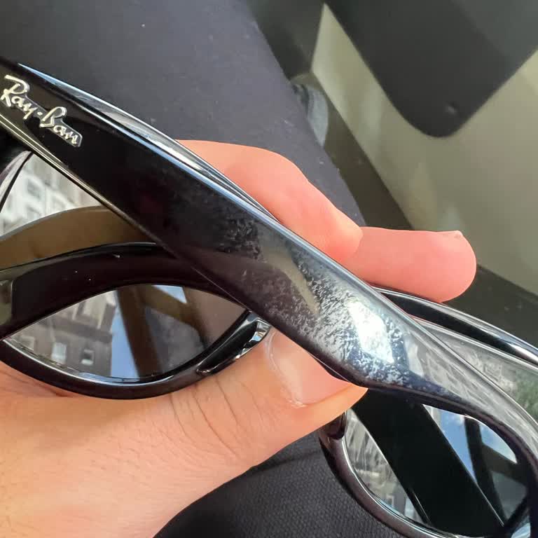Rayban Wayfarer Gözlüğünün İki Günlük Kullanım Sonrası Sap Deformasyonu Ve Değişim Reddi