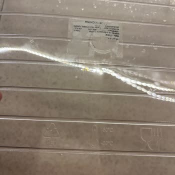 İşaretine Rağmen Bulaşık Makinesinde Deforme Olan Plastik Saklama Kabı