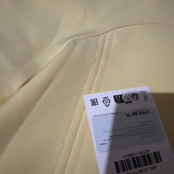 Zara’dan Defolu Elbise Gönderimi Ve 1 Haziran’a Kadar Yenisi İçin Acil Çözüm Talebi