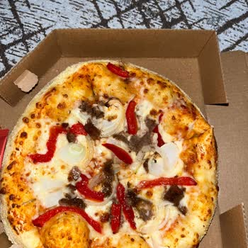 Domino’s Şubesinde 495 TL’ye Küçük Pizza Yerine Sadece Hamur Aldım