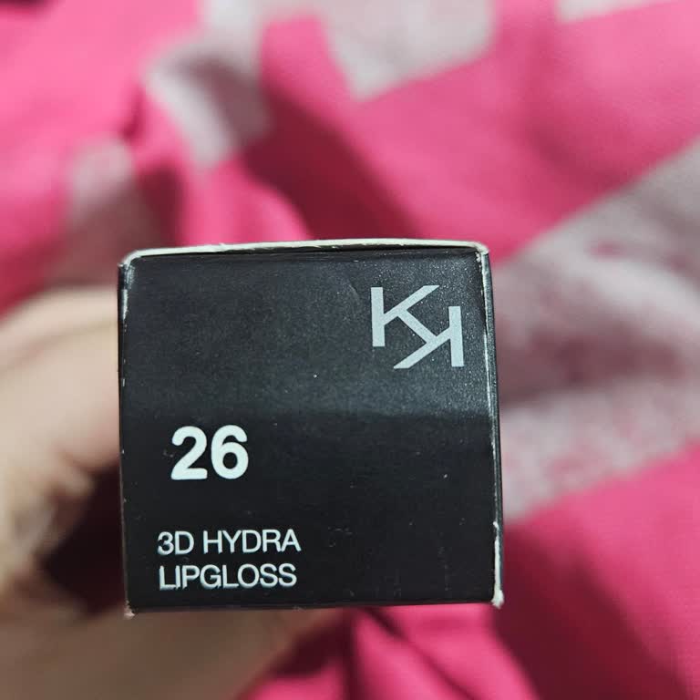 Kiko Zorlu Mağazasında Yanlış Gloss Ruj Numarası Ve Tonu