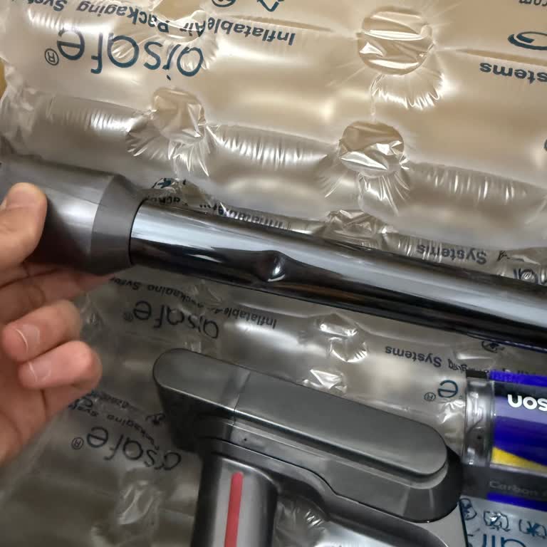 Dyson V12 Absolute Servis Sonrası Bozulmuş, Kutu İmha Edildi Ve Yenisi İsteniyor