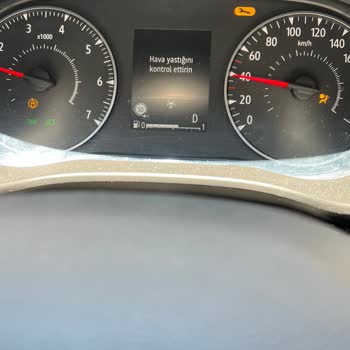 Dacia Sandero Servisinde Bilgi Eksikliği Ve Uzun Bekleme
