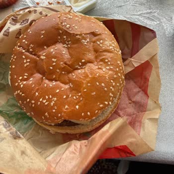 Ekstra Peynirli Big King XXL Siparişinde Yanlış Hamburger Ve Yetersiz İade