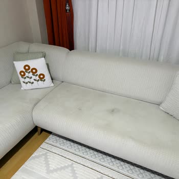 Silinebilir İddia Edilen Koltukta Su Lekeleri Ve Servis İhmali