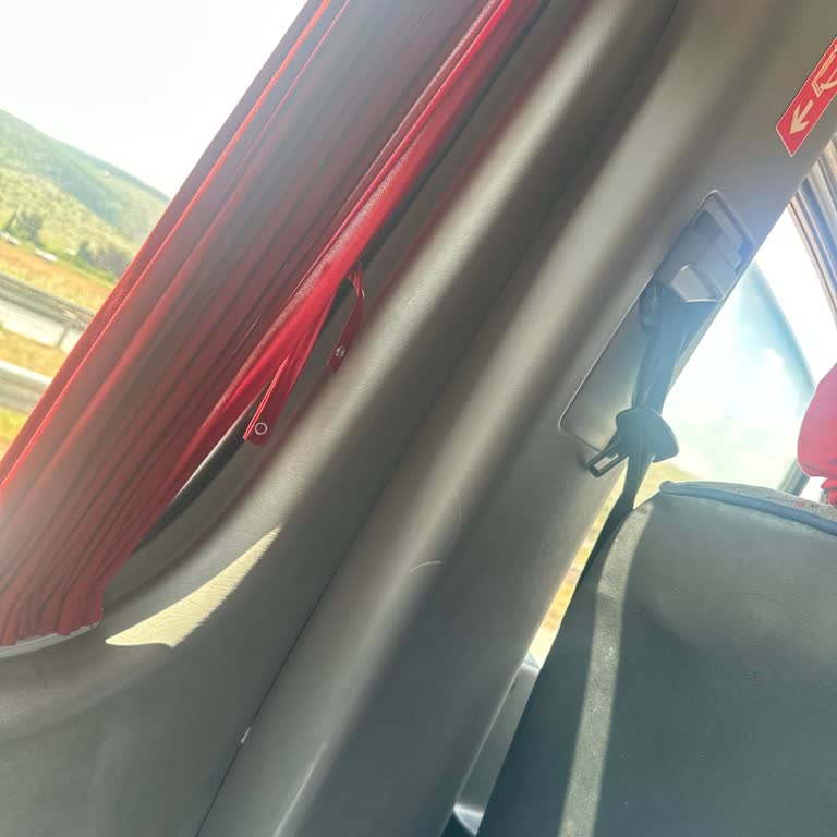Camları Açık Bırakan Şoförün Saygısız Davranışı