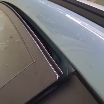 Yeni Hyundai Bayon Şoför Kapısındaki Düşüklük Ve Kapanmama Sorunu Çözülmedi