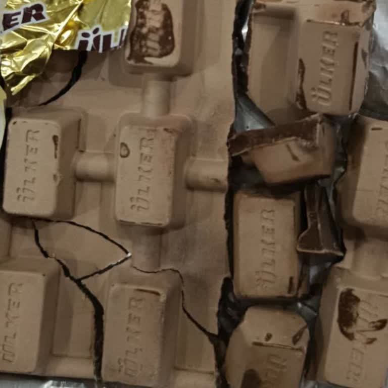 Ülker Bitter Çikolata Renk Değişikliği Ve Aşırı Sertlik