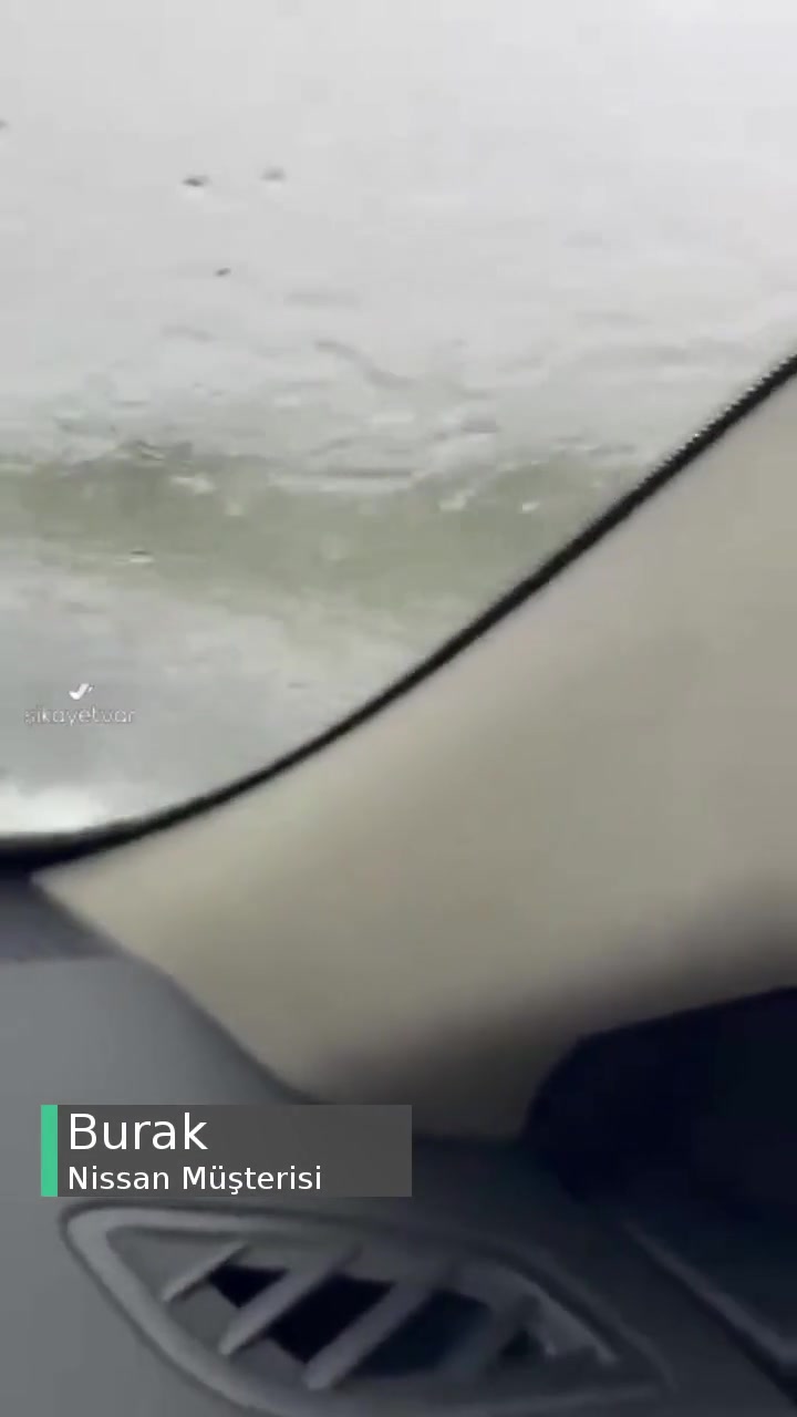 Nissan Qashqai Araç Ön Camdan Su Aldı videonun kapak resmi