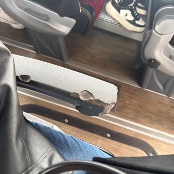 Gecikme, Kirli Ve Hasarlı Otobüs Şikayeti