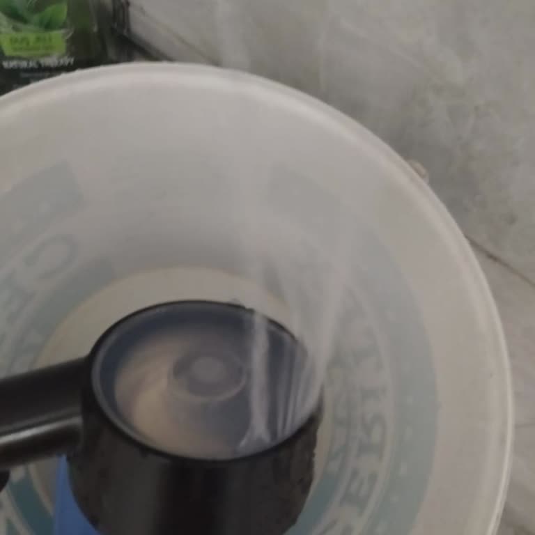 Turbo Fan Duş Başlığı Kısa Sürede Sızdırıyor Ve Mağaza Cevap Vermiyor