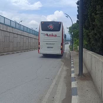 Anka Turizm Otogara Gelmeden Önceki Üst Geçit Civarında İndirdi