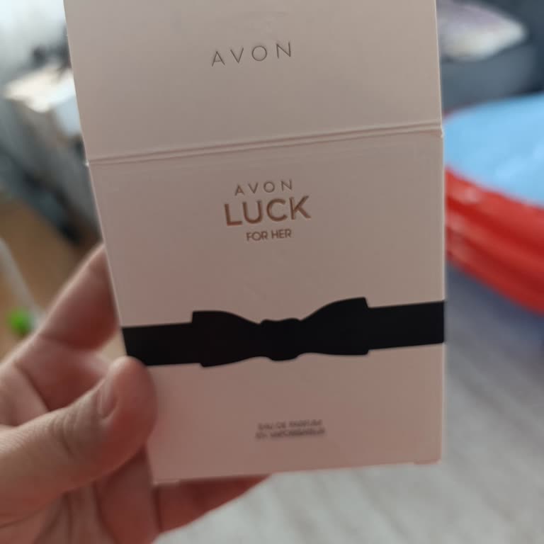 Koku Gelmeyen Avon Parfümü, Geciken Teslimat Ve Hasarlı Koli